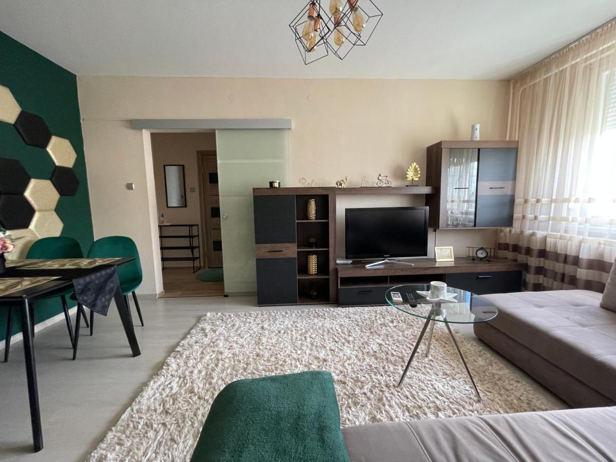 Bella Apartman Debrecen Exterior foto